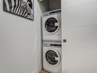 Extended Stay Serviced 2 Bedroom Apartment in Montreal