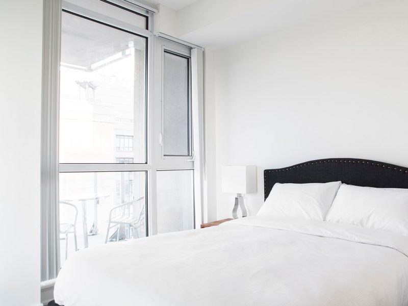 Luxury 2BR Balcony Gym Near CN Tower Downtown
