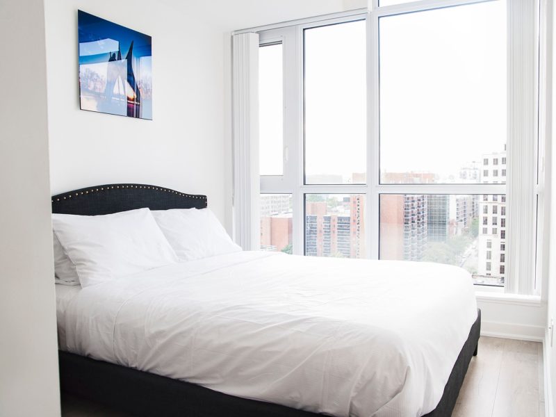 Luxury 2BR Balcony Gym Near CN Tower Downtown