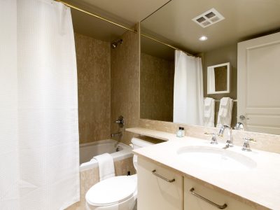 Luxury 1BR Gym Near Eaton Centre & CN Tower