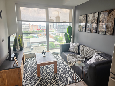 Furnished 2 Bedroom Apartment in Toronto