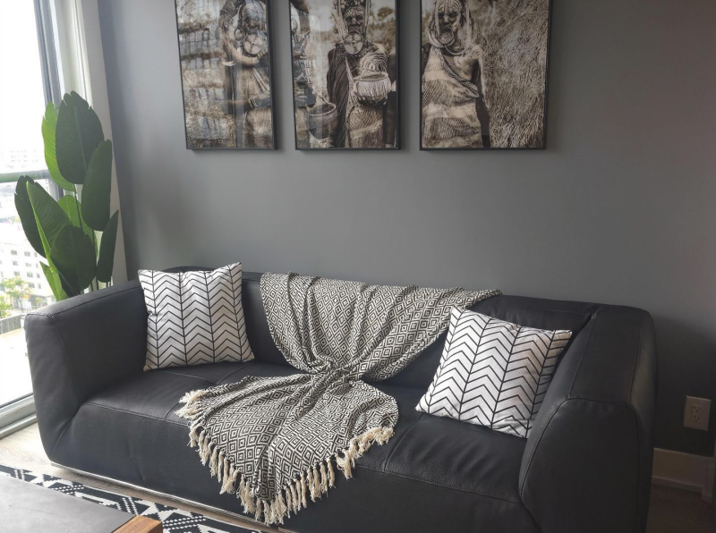 Executive 1 Bedroom Apartment in Toronto