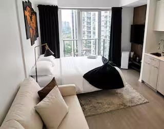 Modern Downtown Studio with Patio