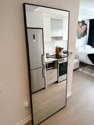 Modern Downtown Studio with Patio