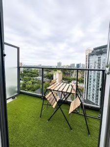 Modern Downtown Studio with Patio