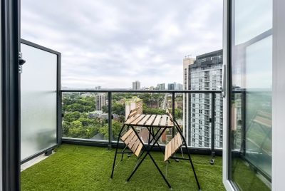 Modern Downtown Studio with Patio