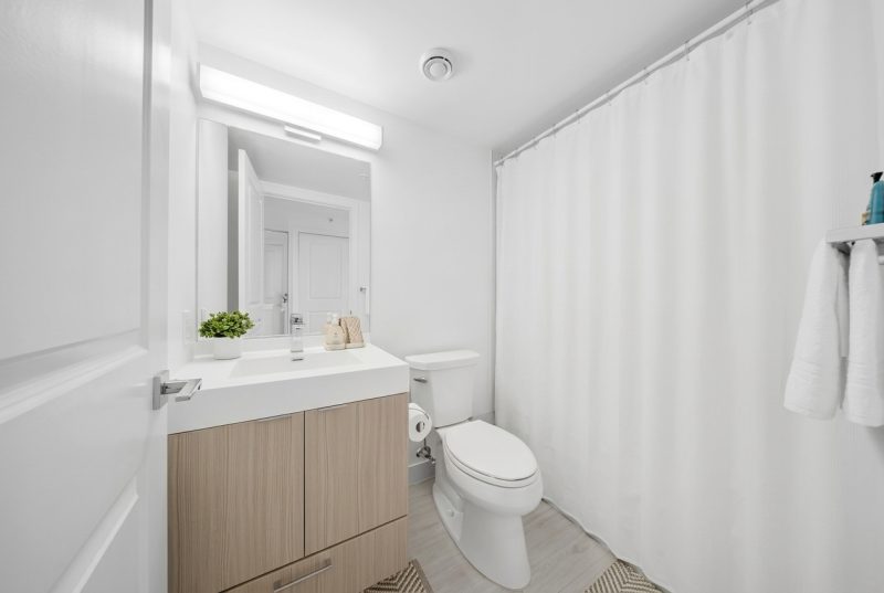 Modern Downtown Studio with Patio