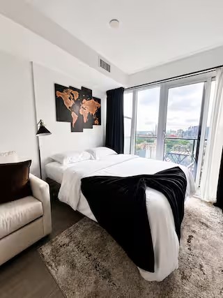 Modern Downtown Studio with Patio